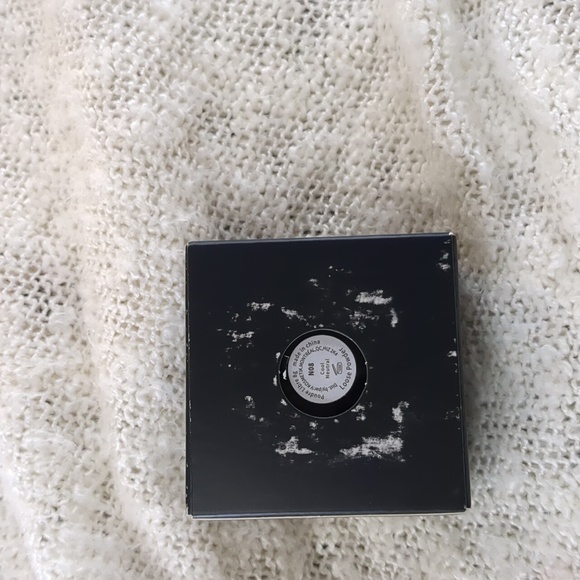 V KOSMETIK Loose Powder in N08 COOL NEUTRAL, 8g/0.28oz - Picture 10 of 11